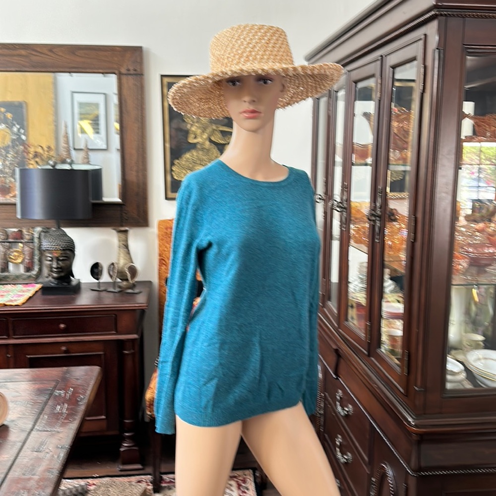 Teal cashmere sweater. Sz s. NWOT
